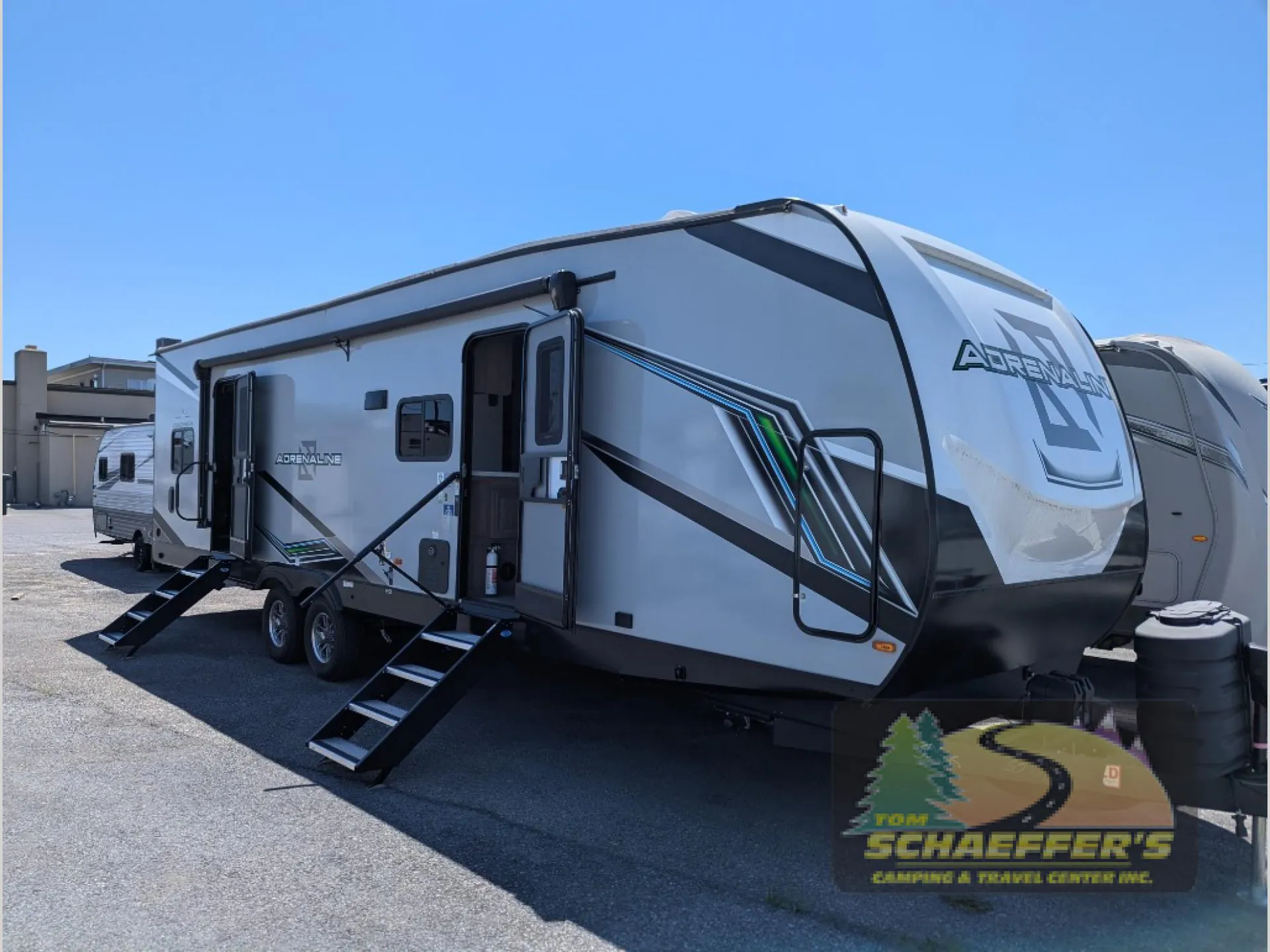 2025 Coachmen Adrenaline 30GS - Photo 2