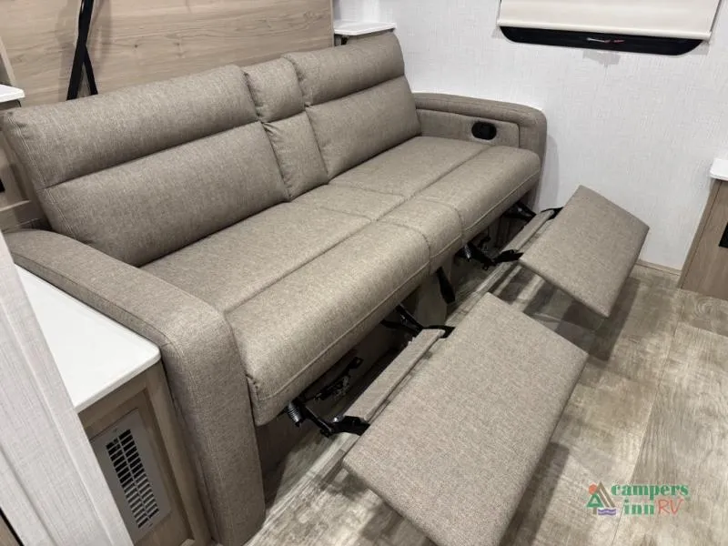 2024 Rockwood Signature Series M8338 - Photo 3
