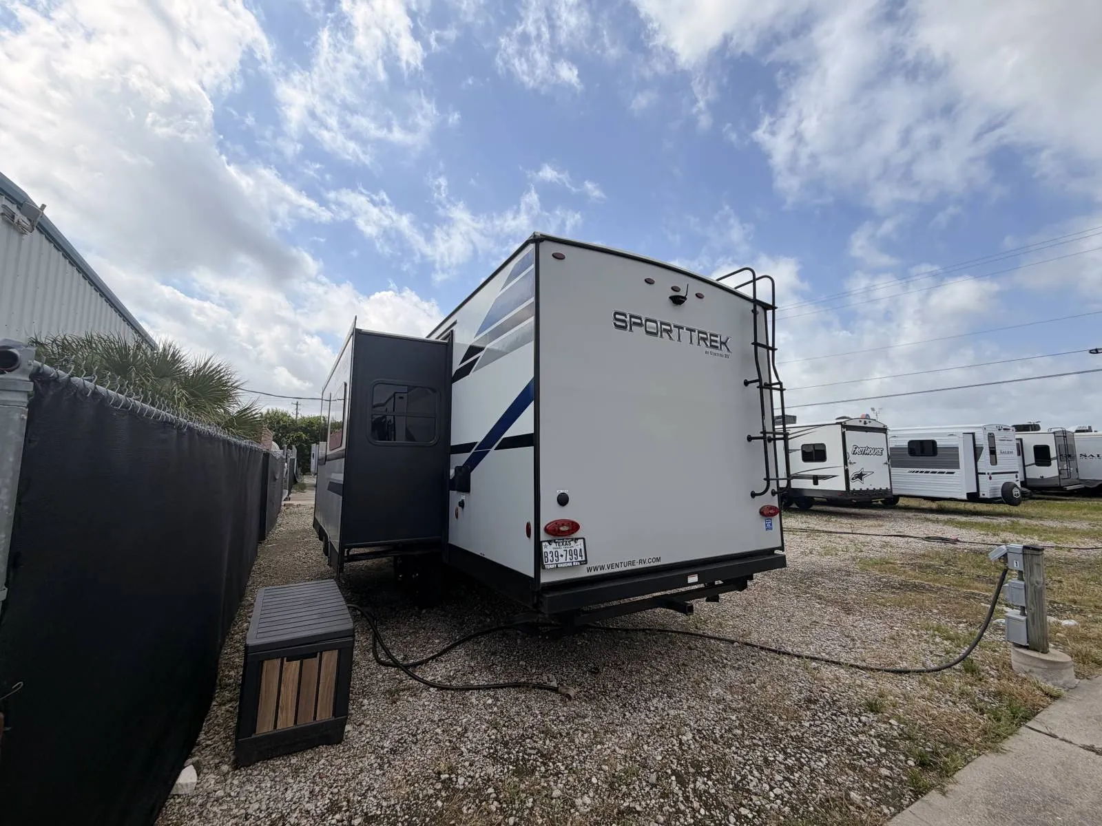 2021 Venture Rv SPORTTREK 271VMB - Photo 2