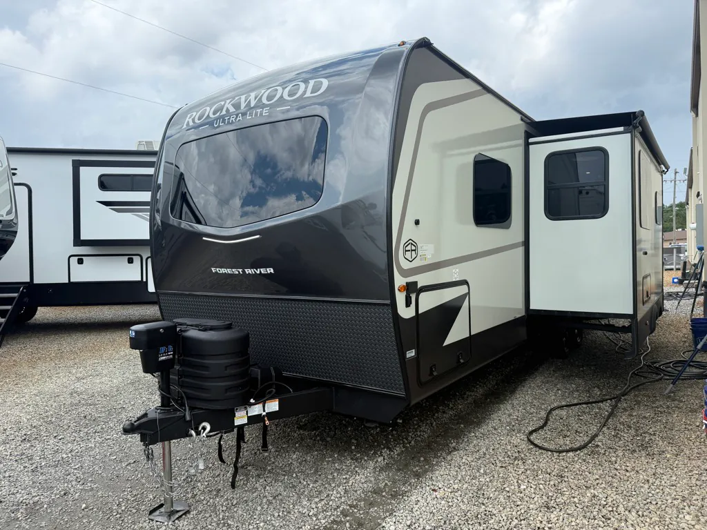 2027 Forest River Rockwood Ultra Lite 2706BH - Photo 3