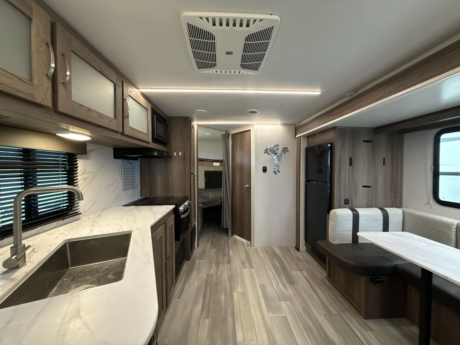 2025 Cruiser RV MPG 2520BH - Photo 3