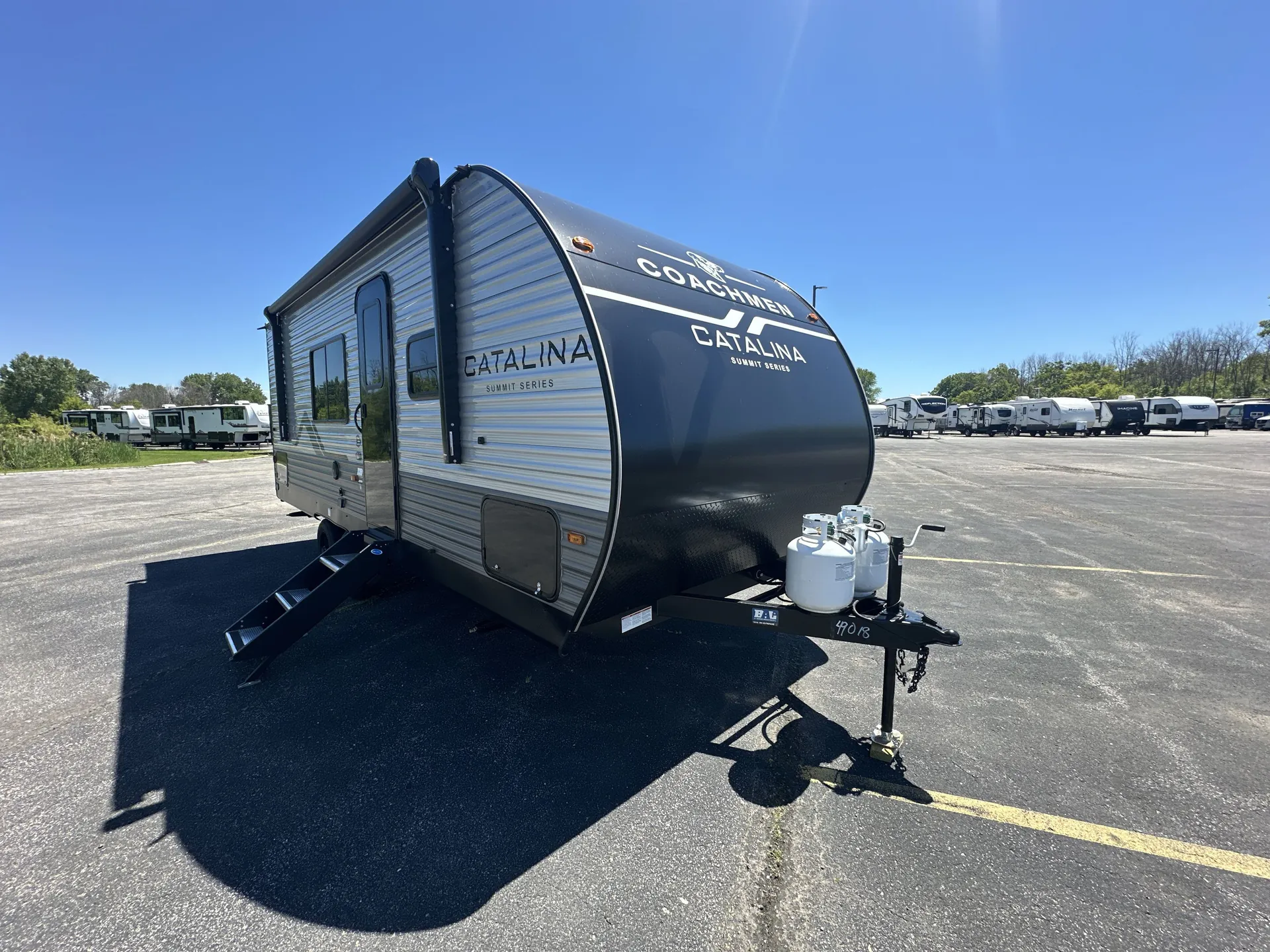 2027 Coachmen Catalina Summit Series 8 211BH - Photo 2