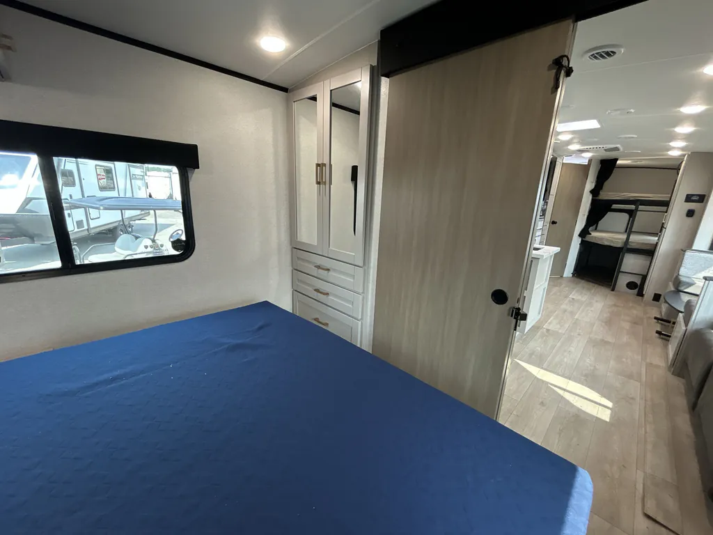 2027 Jayco Jay Feather 29BHB, Photos photo 16