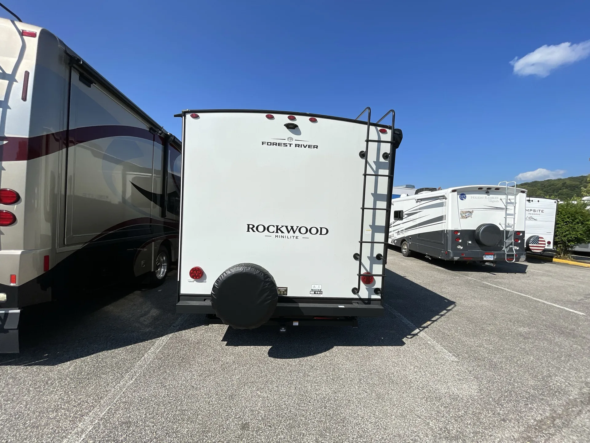 2027 Forest River Rockwood Mini Lite 2506FK — backside