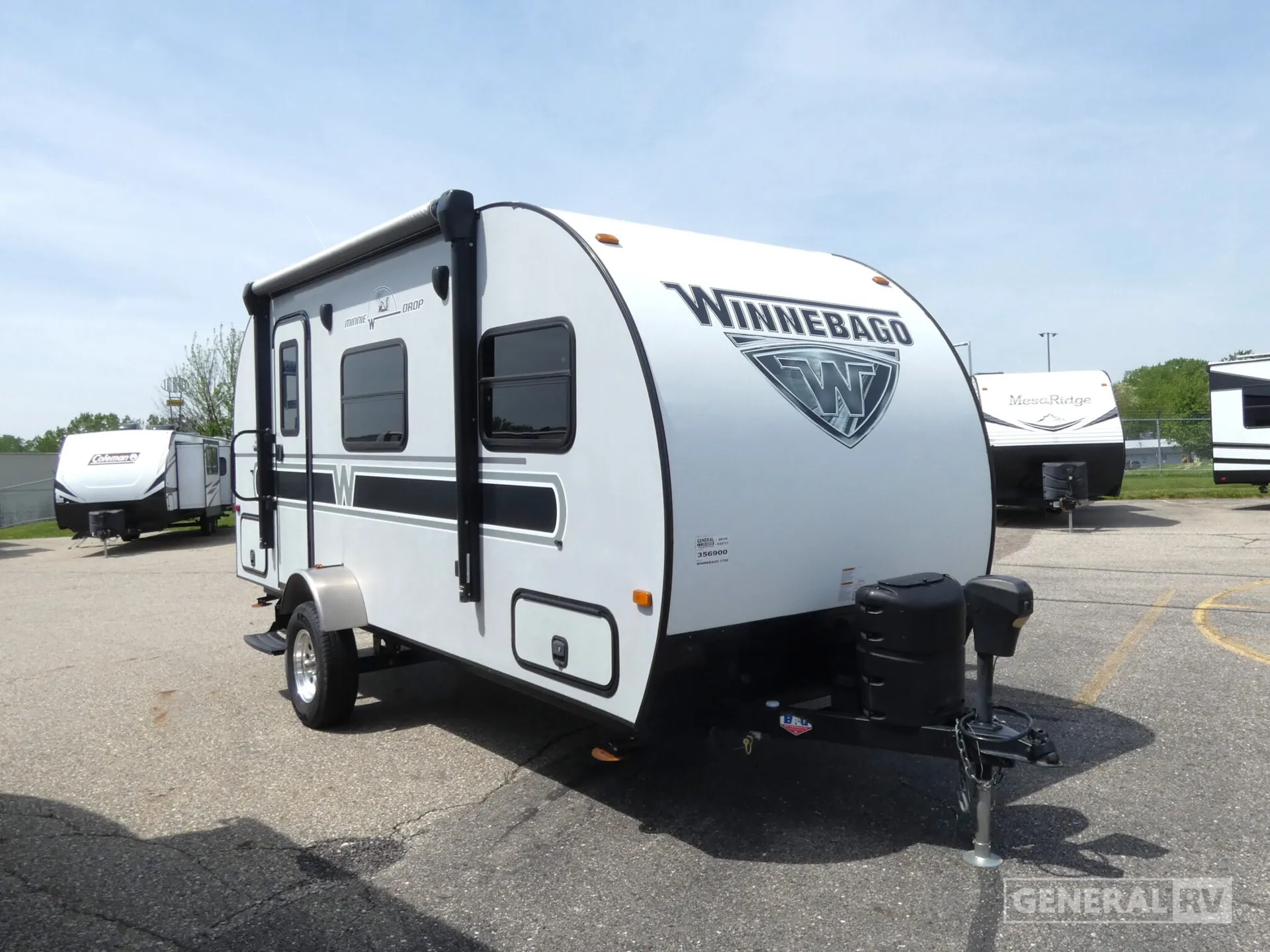 2018 Winnebago Minnie Drop 170S - Photo 2