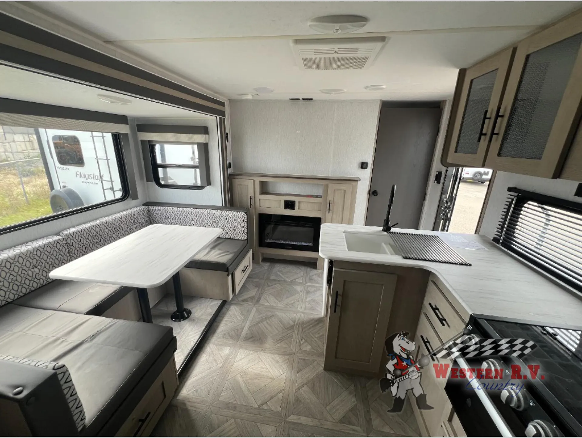 2023 Forest River RV Wildwood X-Lite 243BHXL — Photo 7
