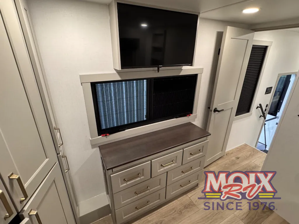 2026 Brinkley Model G 4100, Photos photo 90
