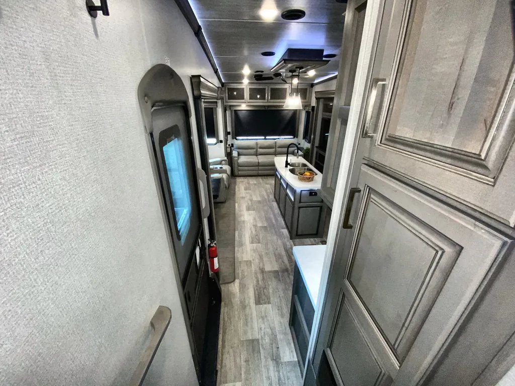 2021 Keystone Montana 3231CK, Photos photo 21