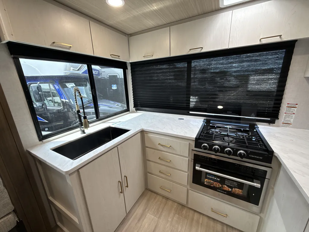 2027 Forest River Vibe 3400SB, Photos photo 11