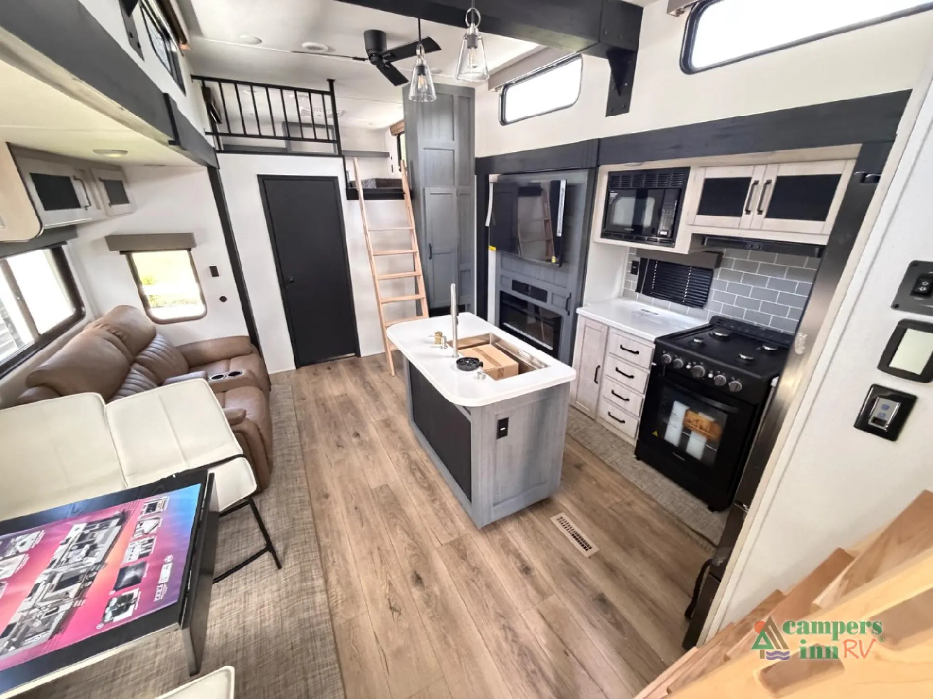 2027 Forest River Puma Vista 421LFT - Photo 3