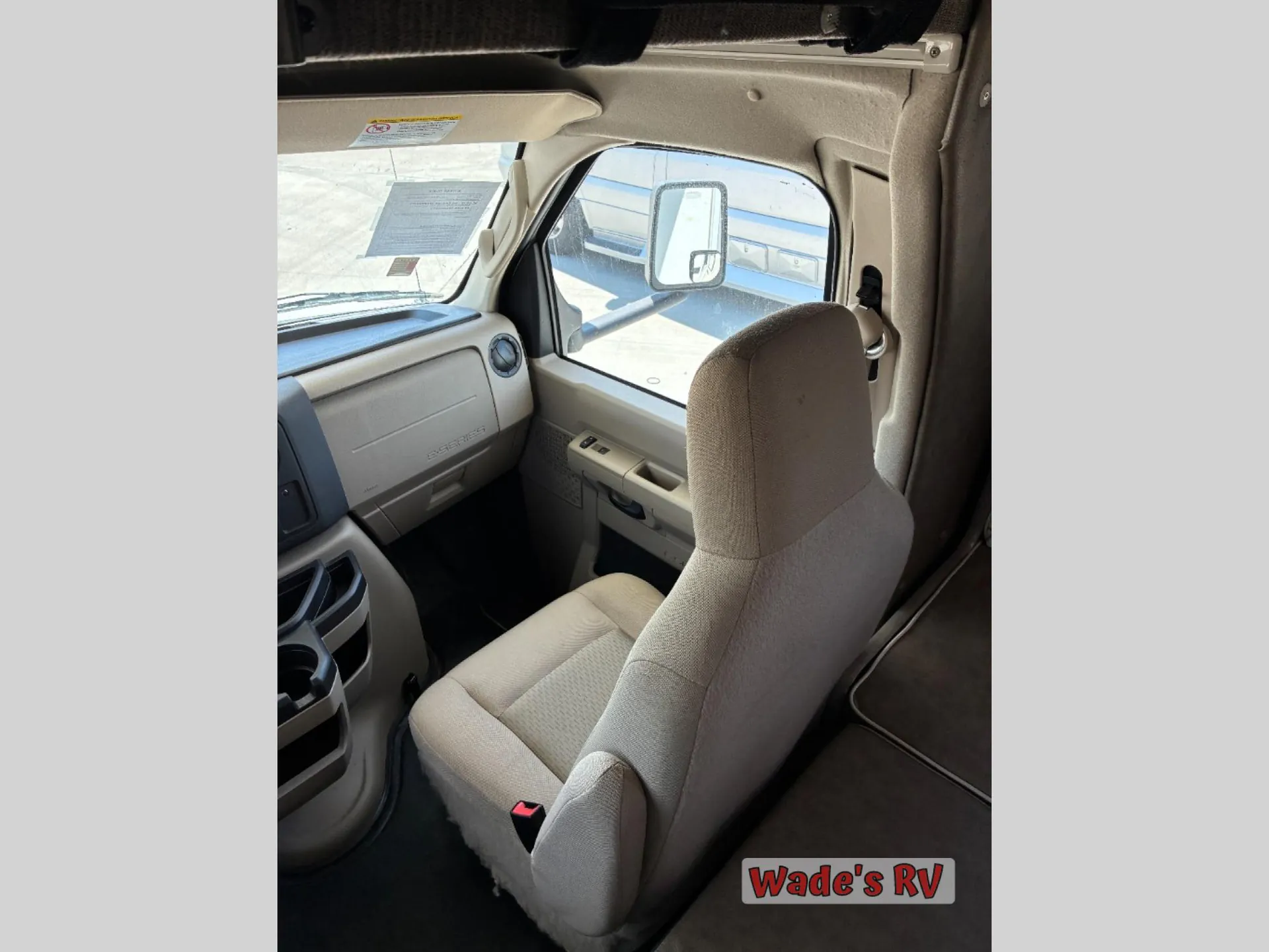 2020 Coachmen Freelander 29KB - Ford 450 - Photo 3