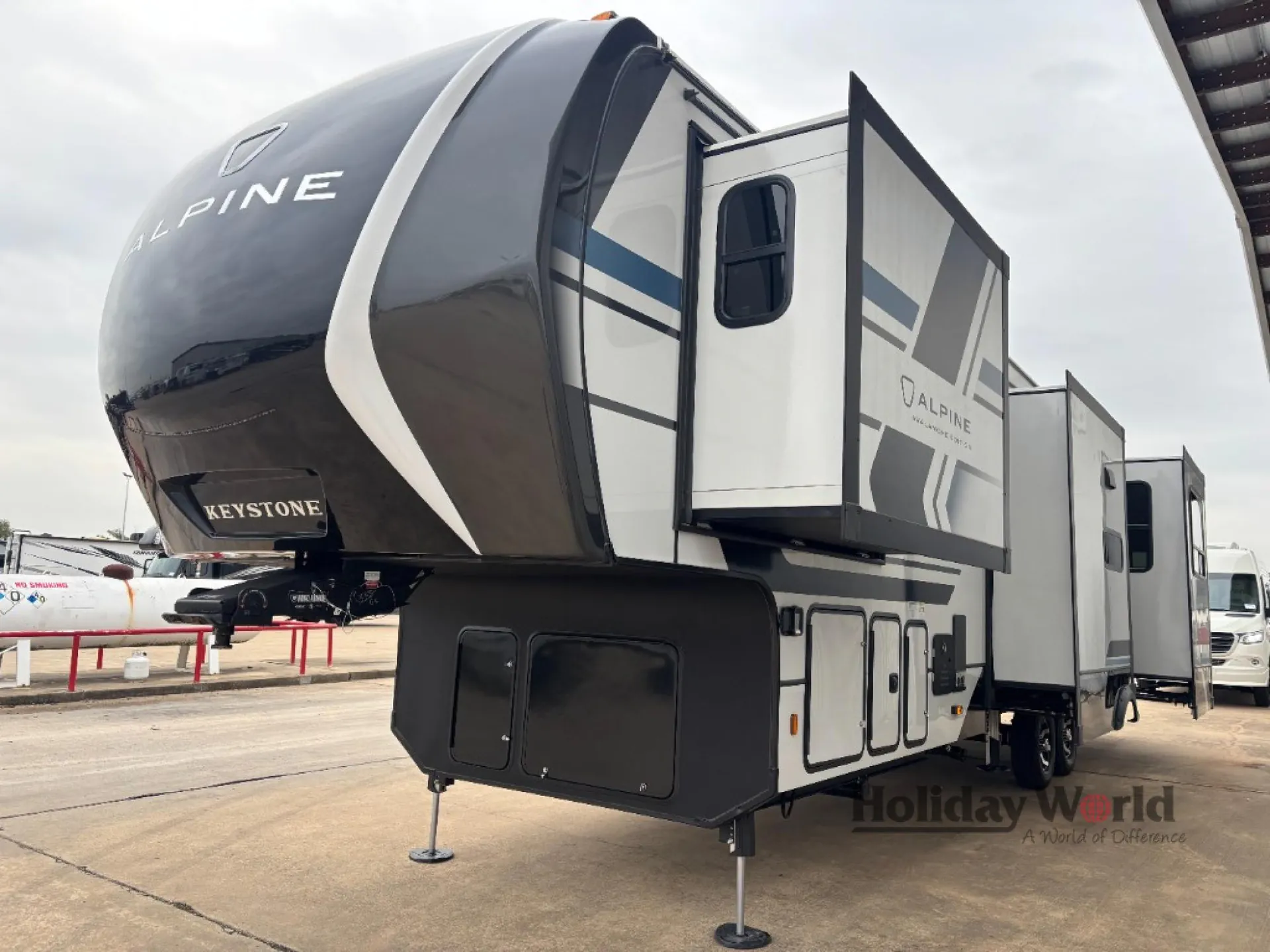 2026 Keystone Alpine Avalanche Edition 338GK - Photo 3