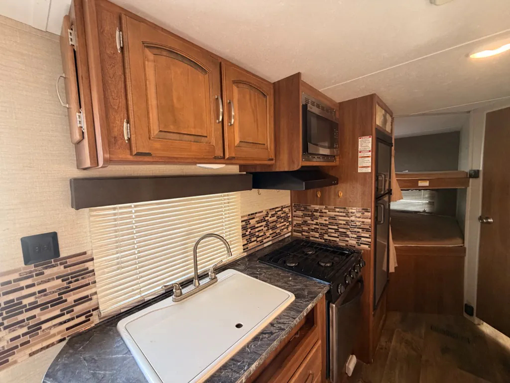 2016 Keystone Springdale 220BHWE, Photos photo 19