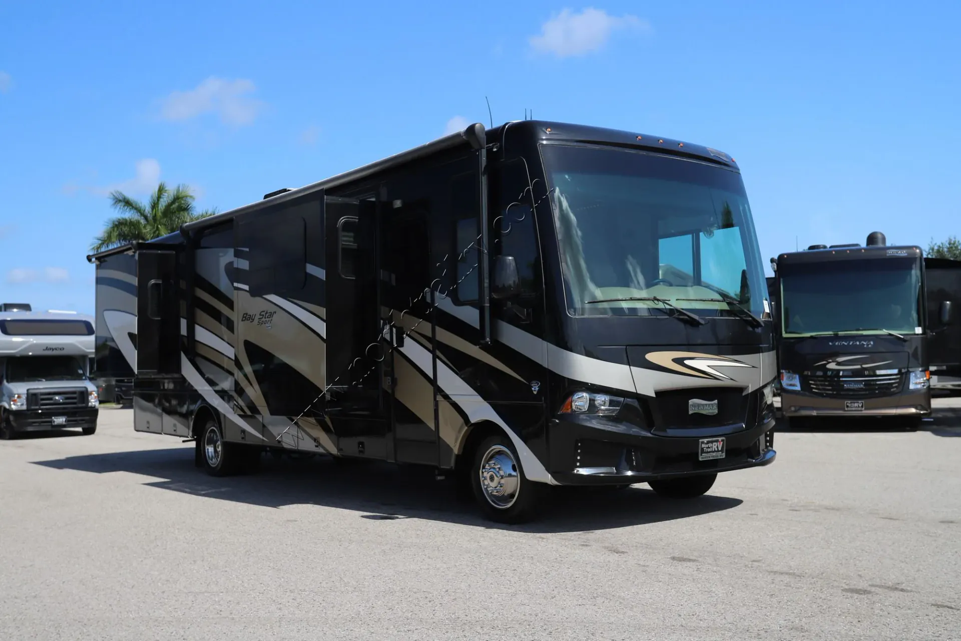 2021 Newmar Bay Star Sport 3315 - Photo 3