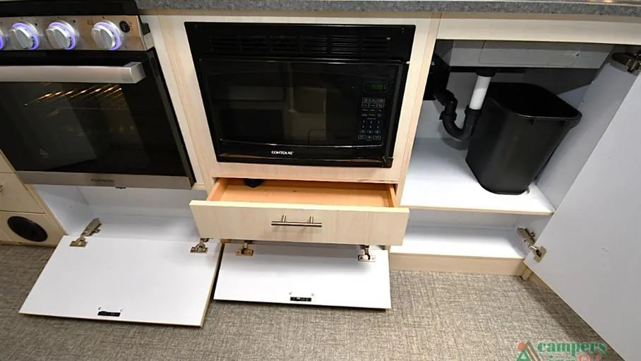 2023 Airstream Flying Cloud 30FB Office, Photos photo 19