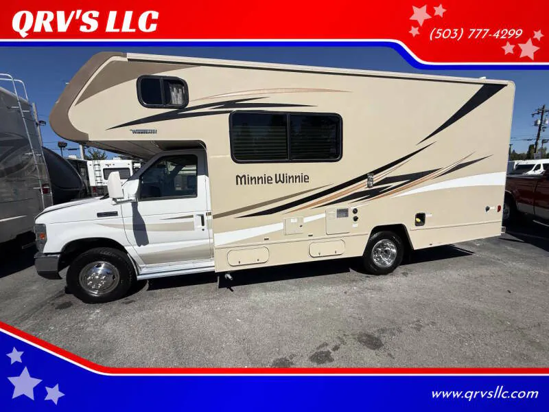 2017 Winnebago Minnie Winnie 22R - Photo 2