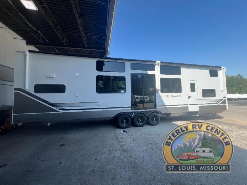 2026 Alliance RV Benchmark 44RKL - Photo 4
