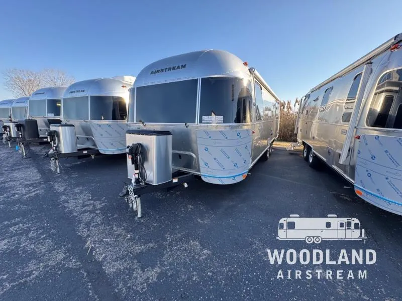 2026 Airstream International 27FB - Photo 2