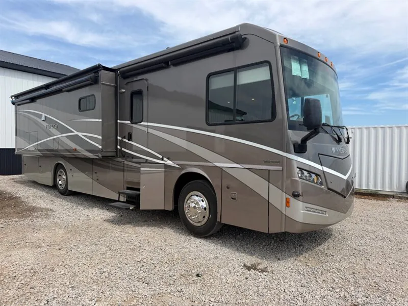 2017 Winnebago Forza 34T - Photo 2