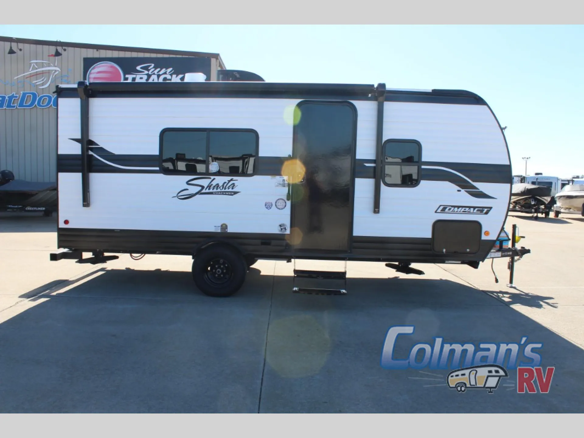 2026 Shasta RVs Compact 18FQ - Photo 2
