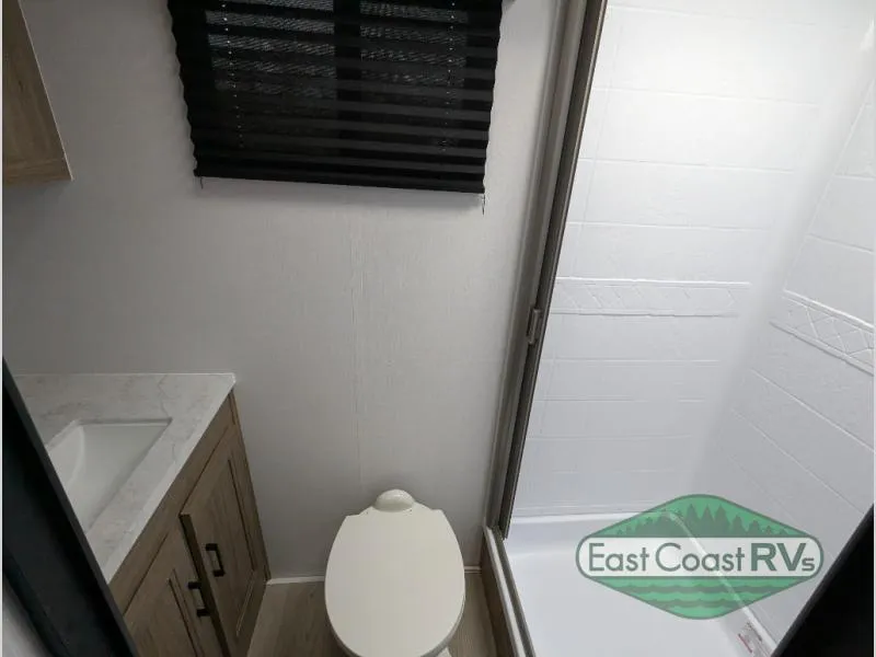 2026 Coachmen Freedom Express Select 18SE - Photo 4