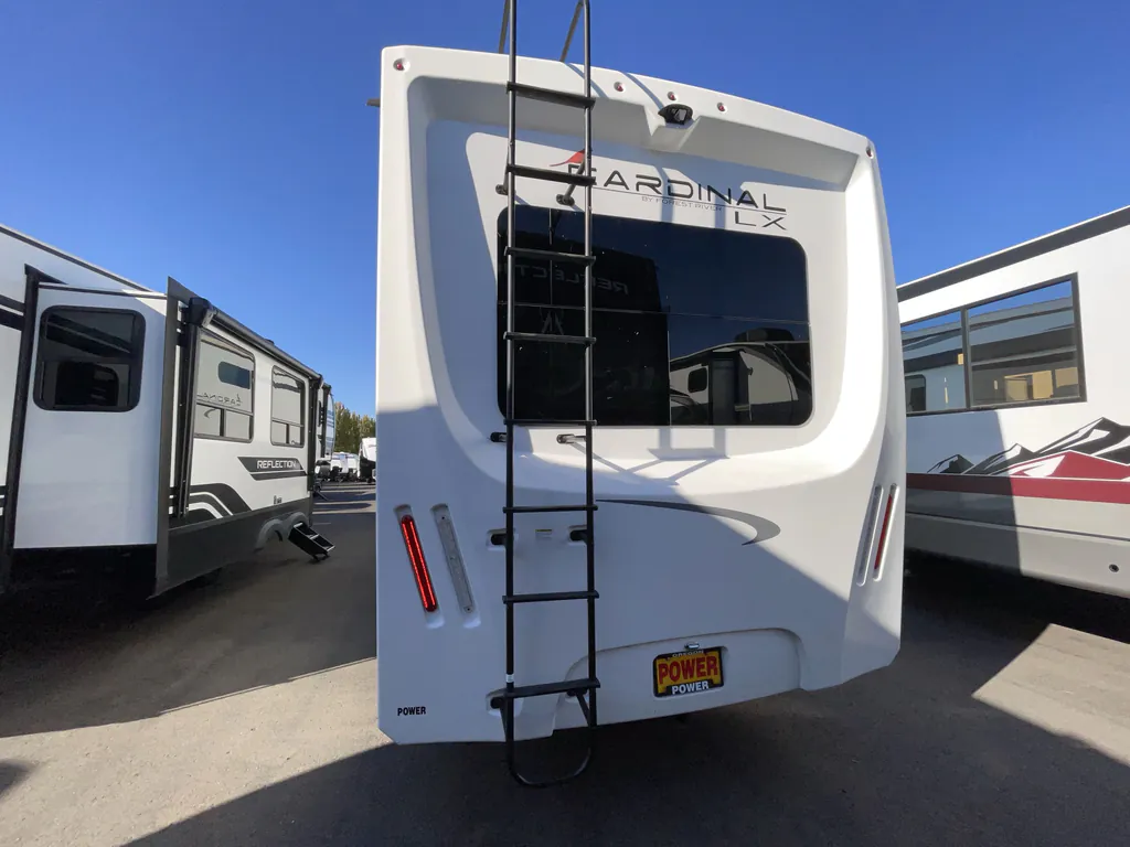 2022 Forest River Cardinal Luxury 380RLX, Photos photo 7