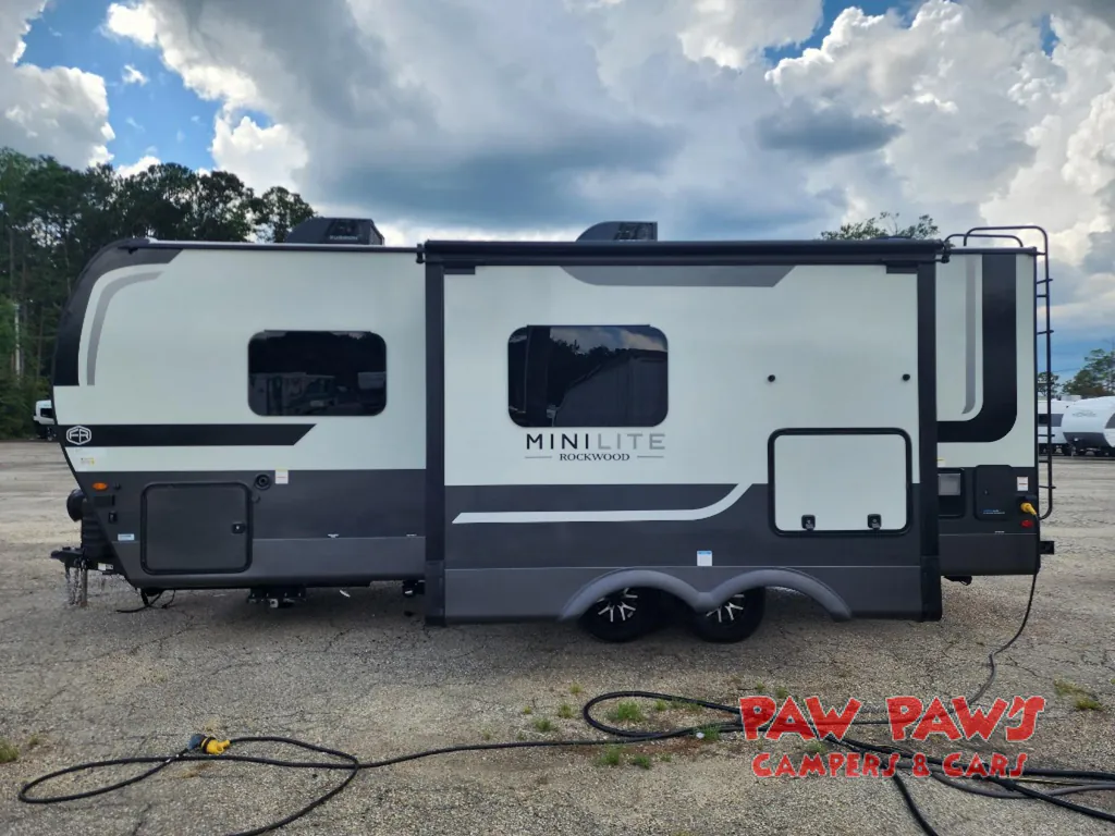 2027 Forest River Rockwood Mini Lite 2525RB, Photos photo 5