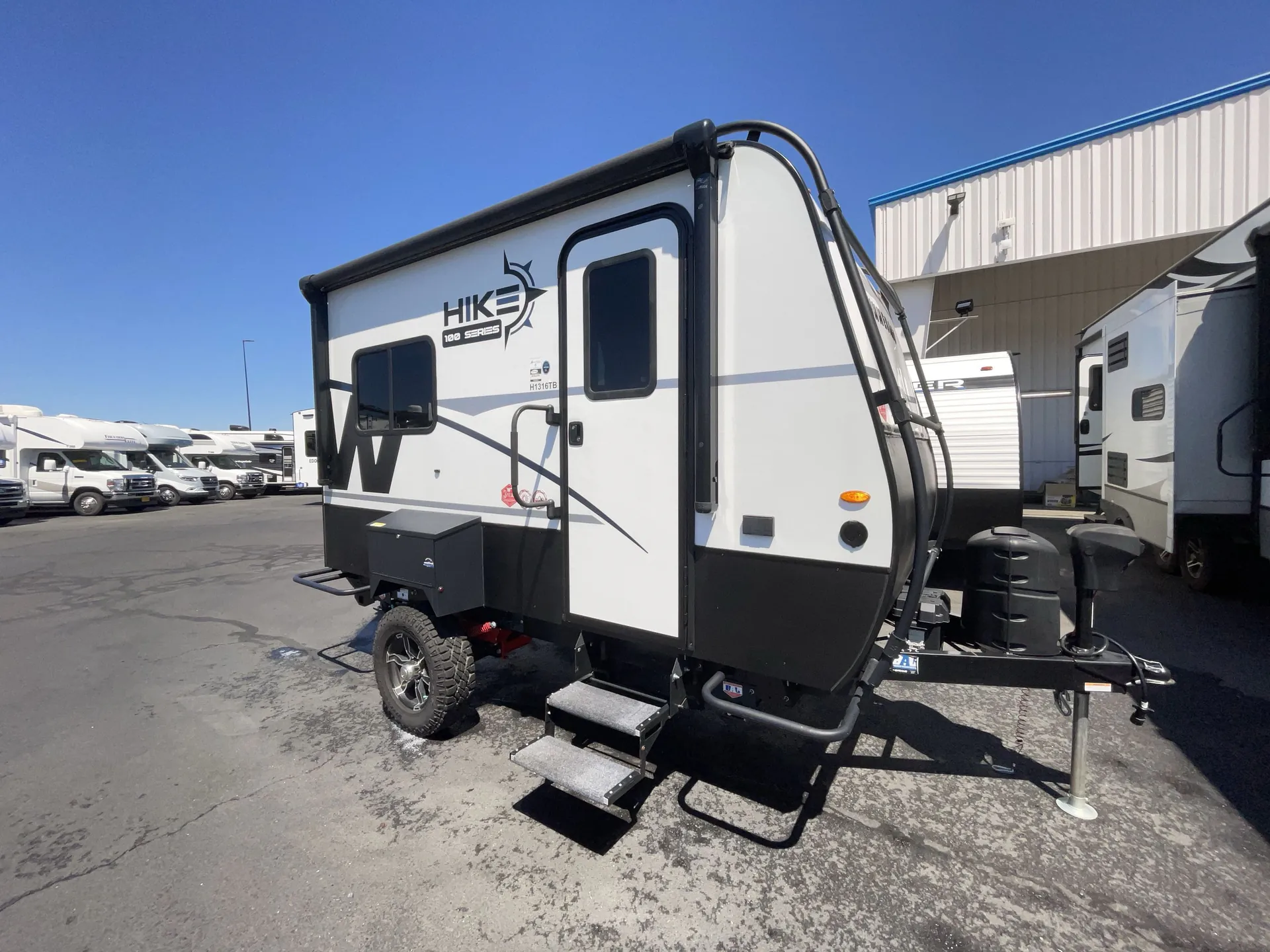 2023 Winnebago HIKE 100 1316TB - Photo 2