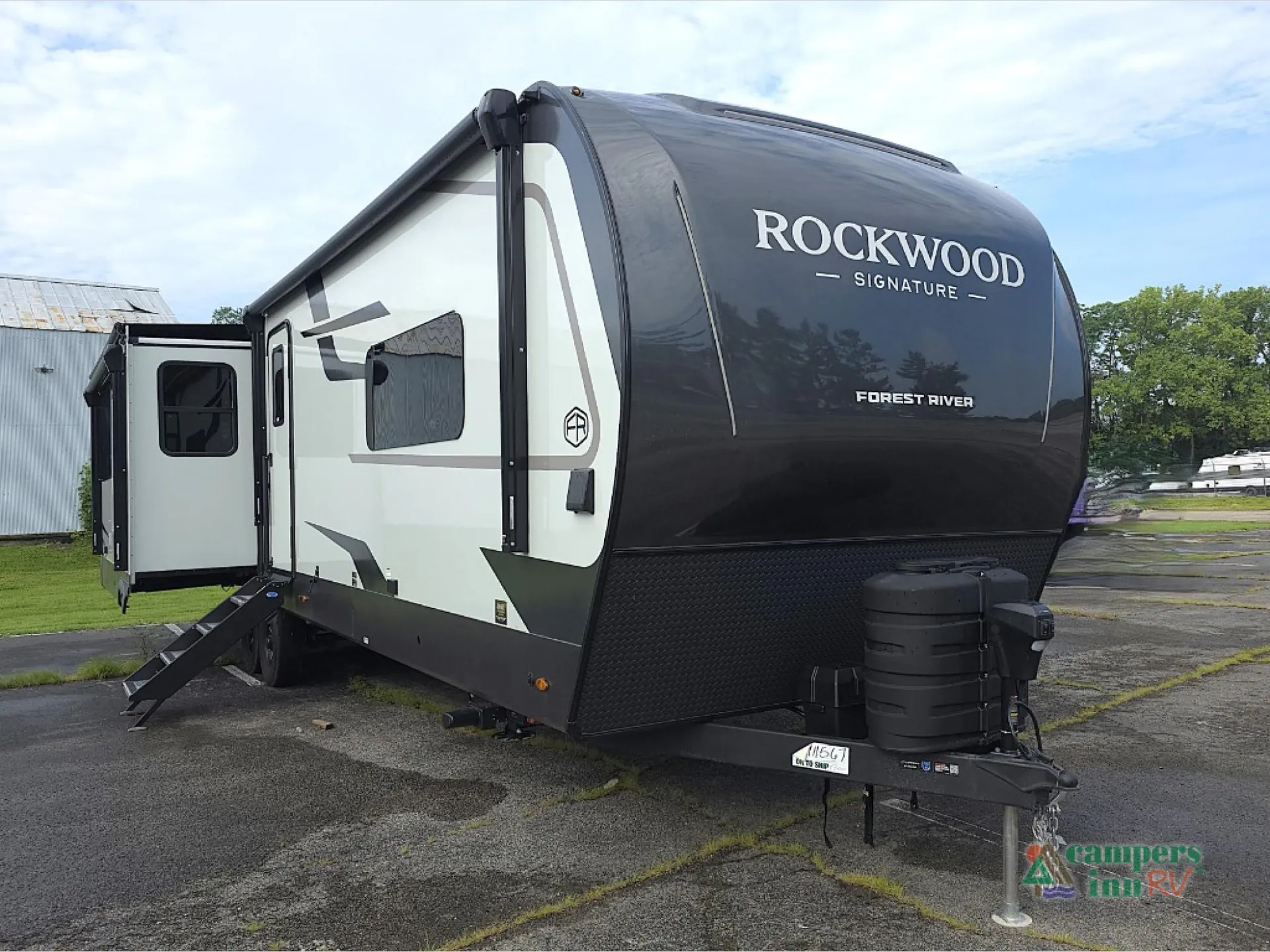 2027 Forest River RV Rockwood Signature 8392RL - Photo 2