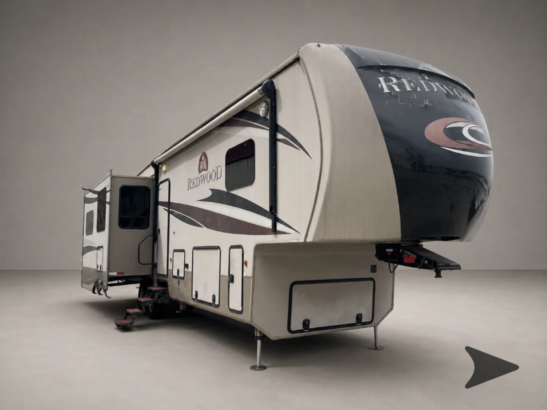 2014 CrossRoads Redwood 36RL - Photo 2