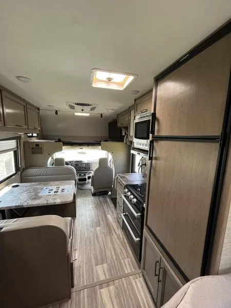 2022 Thor Motor Coach Four Winds 22E - Photo 4