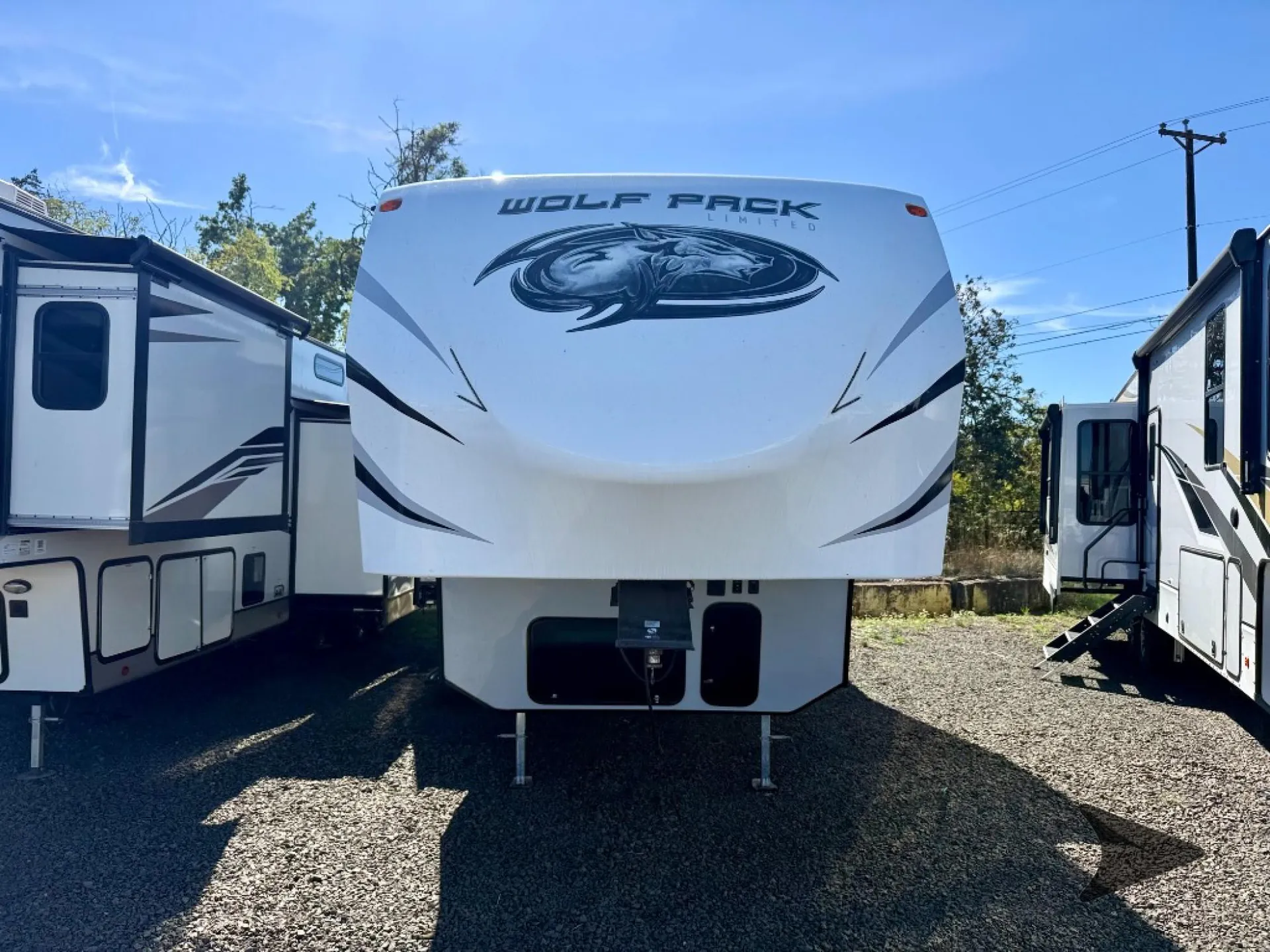 2018 Forest River Cherokee Wolf Pack 325PACK13 — Photo 5