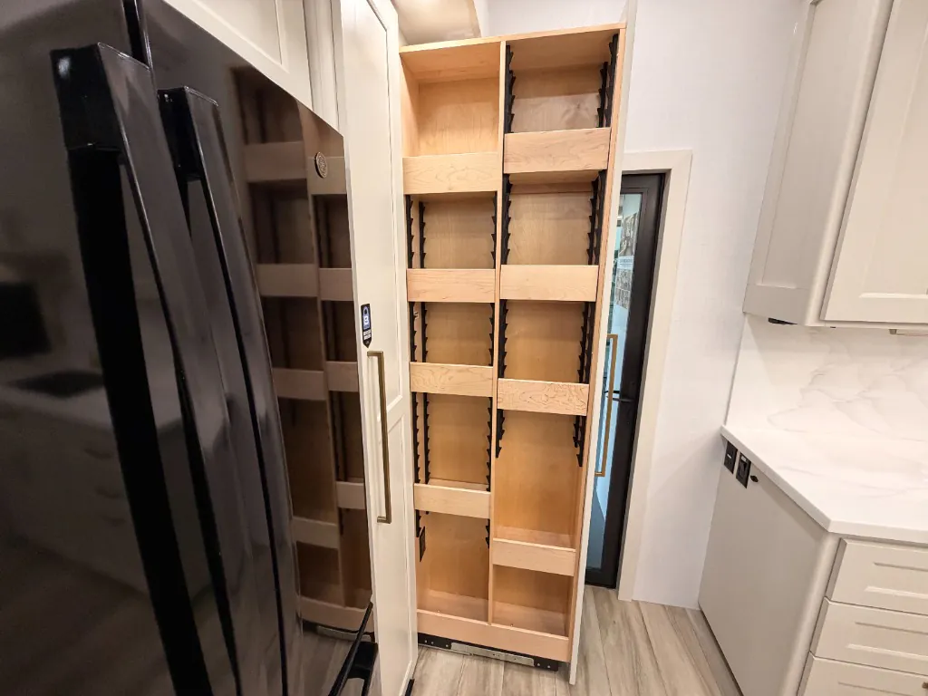 2027 Brinkley Model G 3970, Photos photo 28