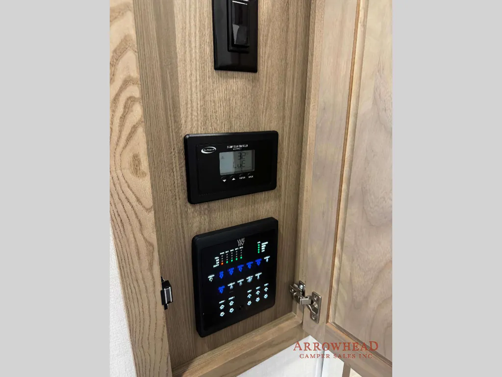 2027 Forest River Rockwood Signature 401SFB, Photos photo 39