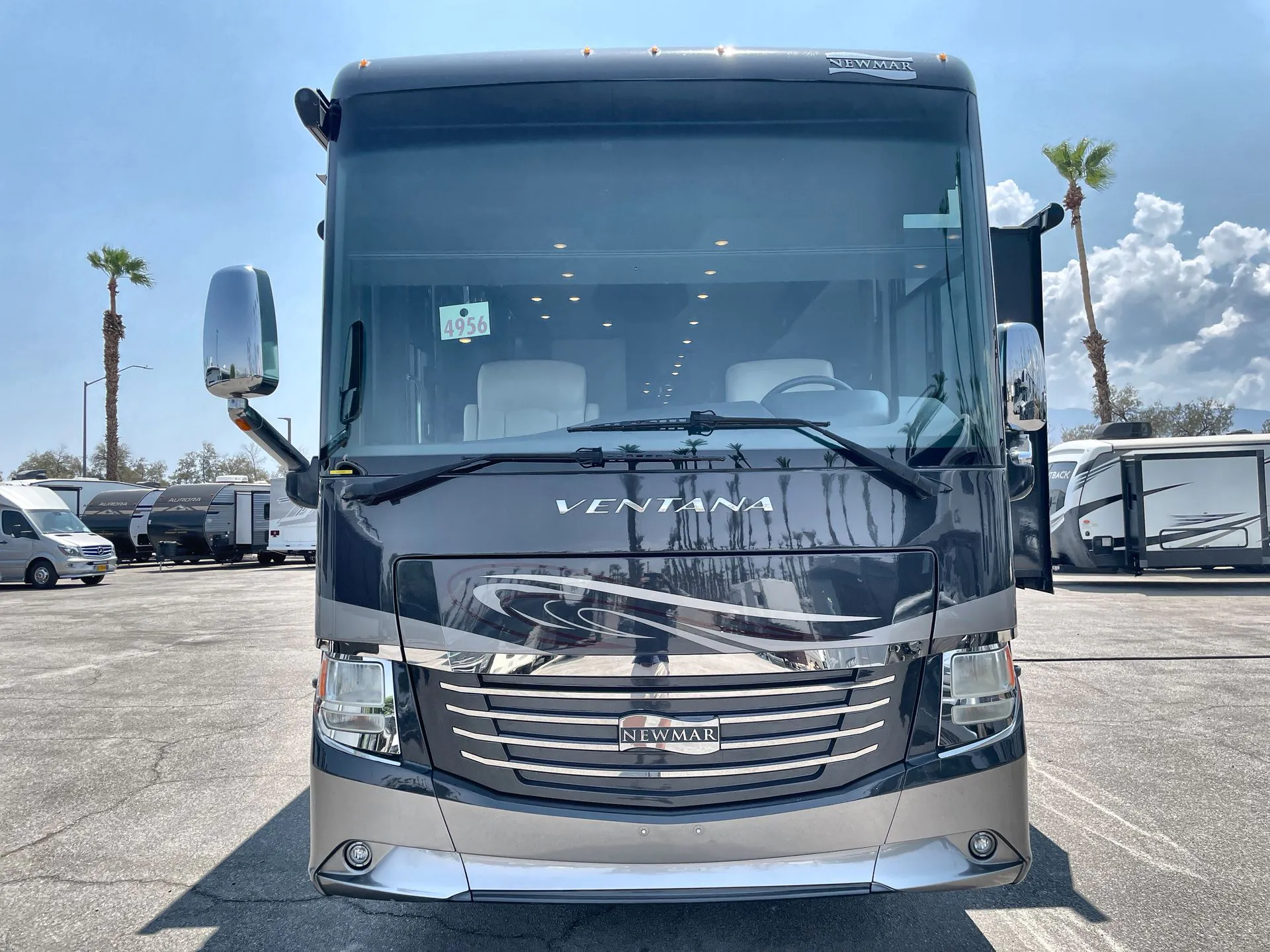 2018 Newmar Ventana 4369 - Photo 2