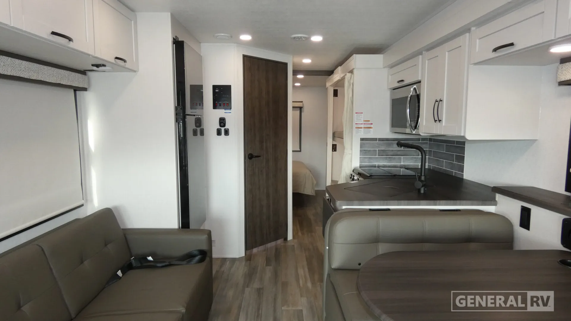 2026 Entegra Coach Vision 29F - Photo 3
