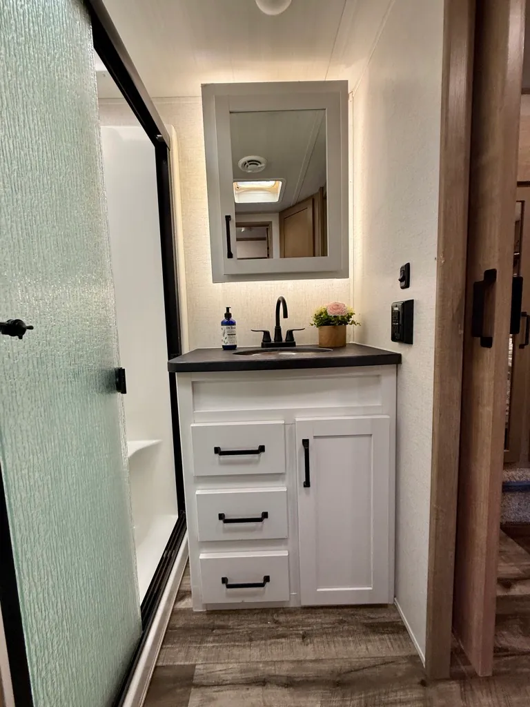 2022 Keystone Raptor 423, Photos photo 72