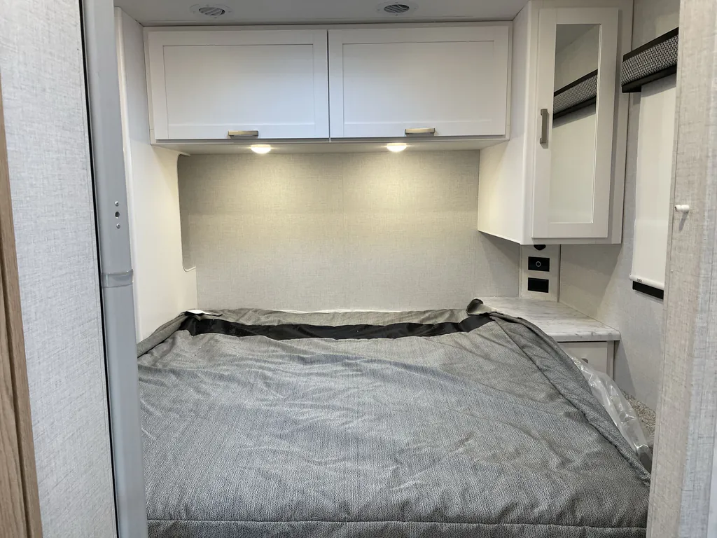 2026 Thor Motor Coach Freedom Elite 28HZ, Photos photo 15