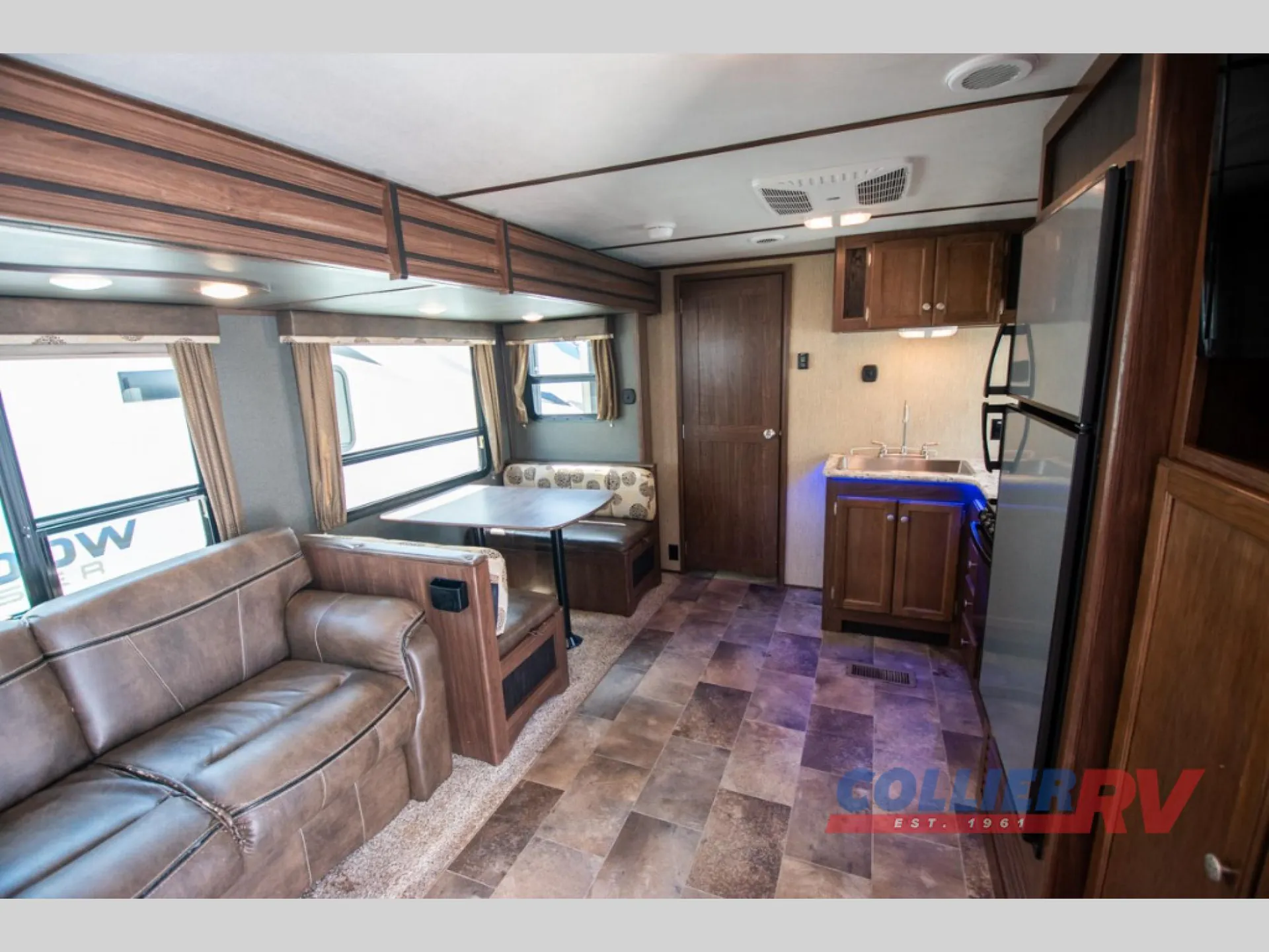 2017 Keystone Sprinter 29BH - Photo 3