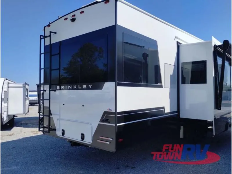 2026 Brinkley Model Z 3515 - Photo 4