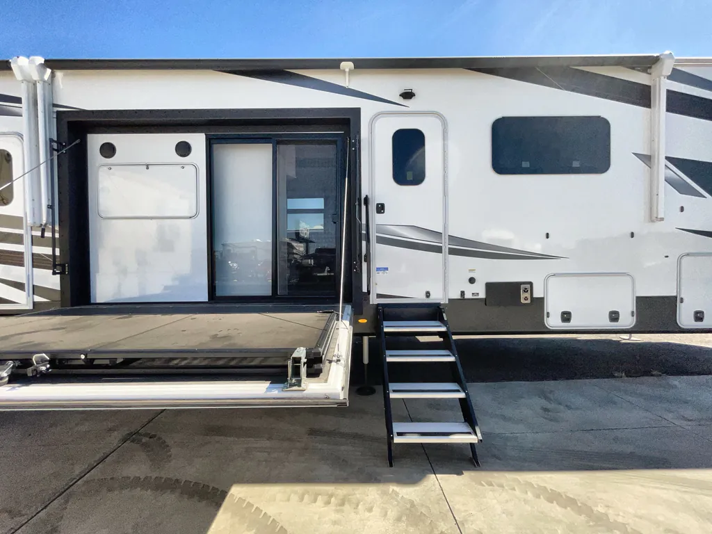 2024 Jayco Seismic Luxury Series 4113, Photos photo 29