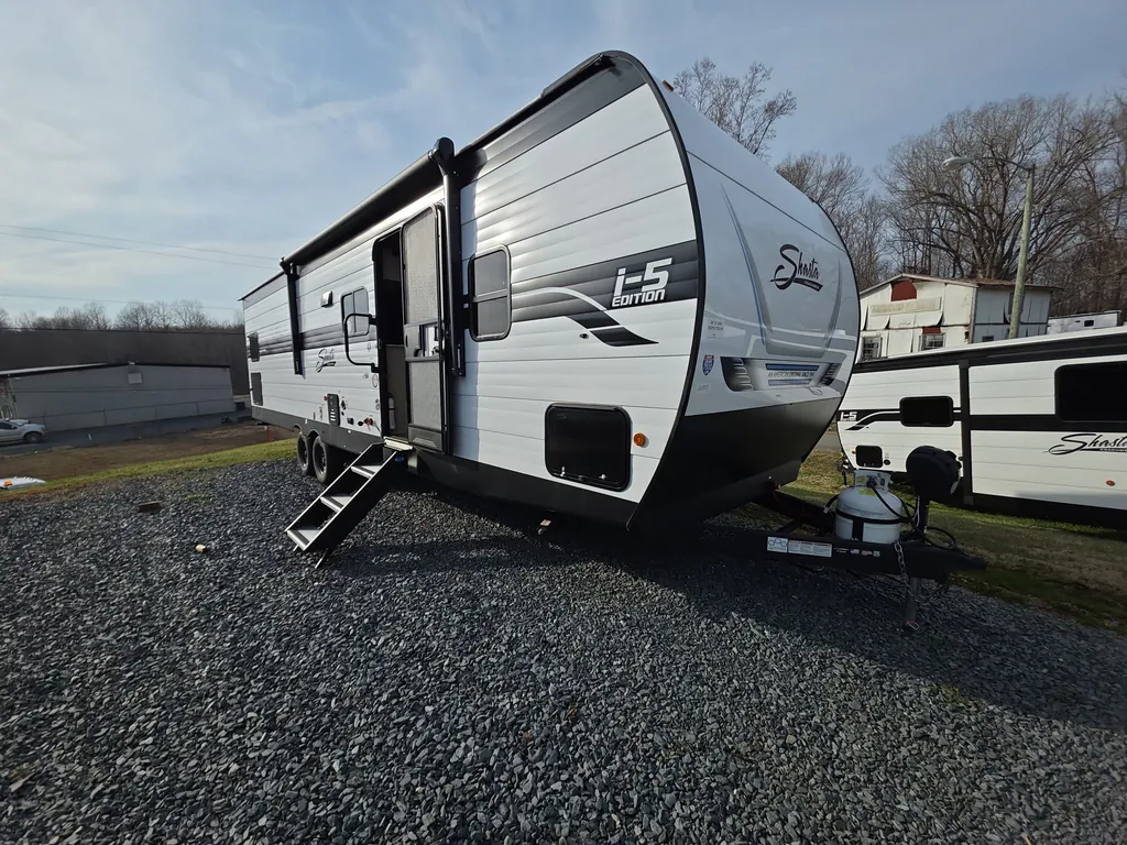 2026 Shasta RVs i-5 Edition 532BEDS, Photos photo 2