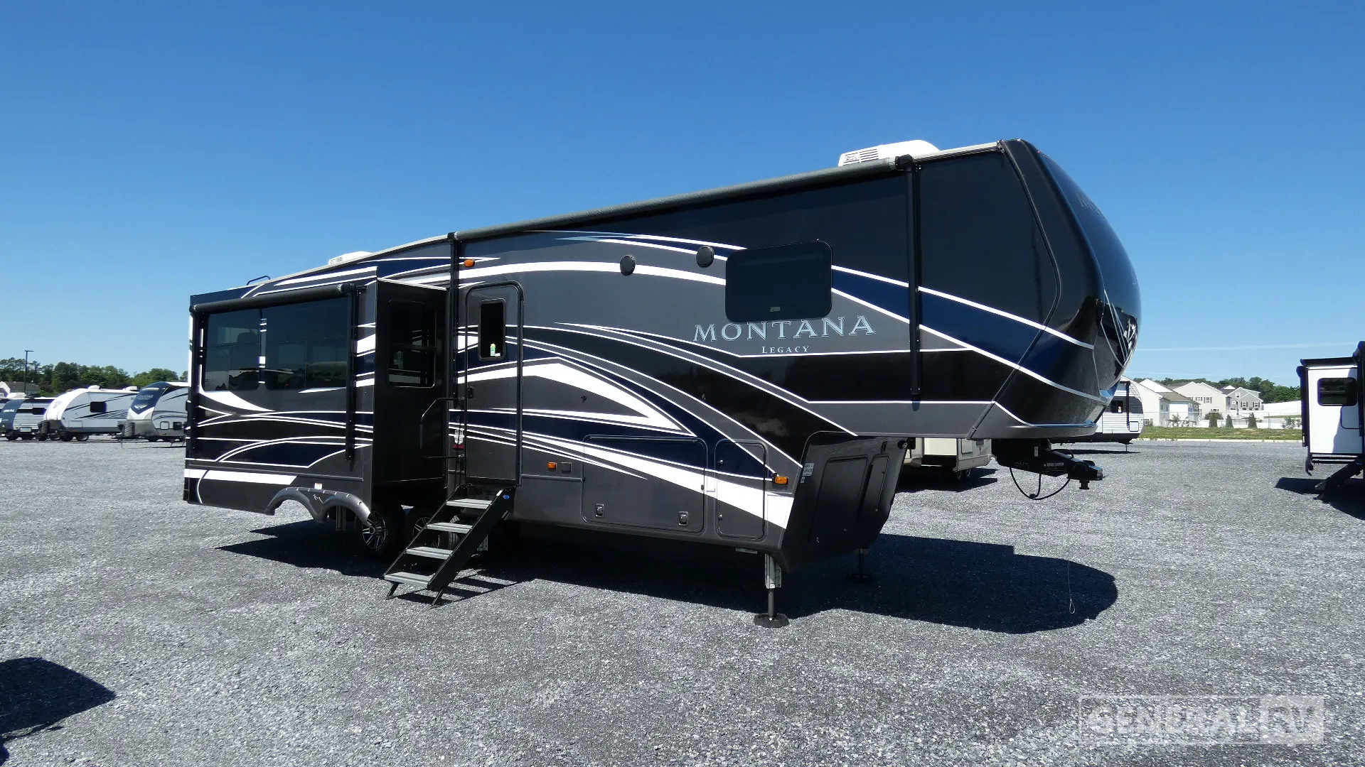 2020 Keystone Montana 3121RL - Photo 2