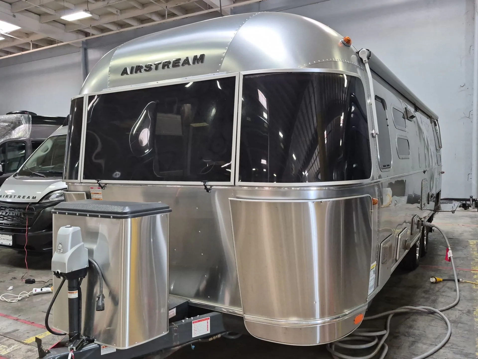 2016 Airstream Flyingcloud 28RB - Photo 2