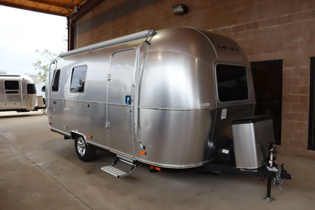 2026 Airstream World Traveler 22RB - Main photo