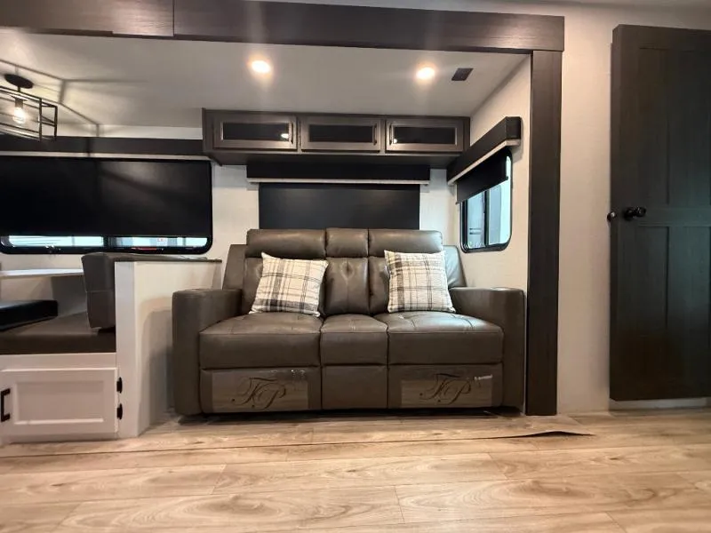 2026 Venture RV SportTrek Touring Edition 343VBH - Photo 3
