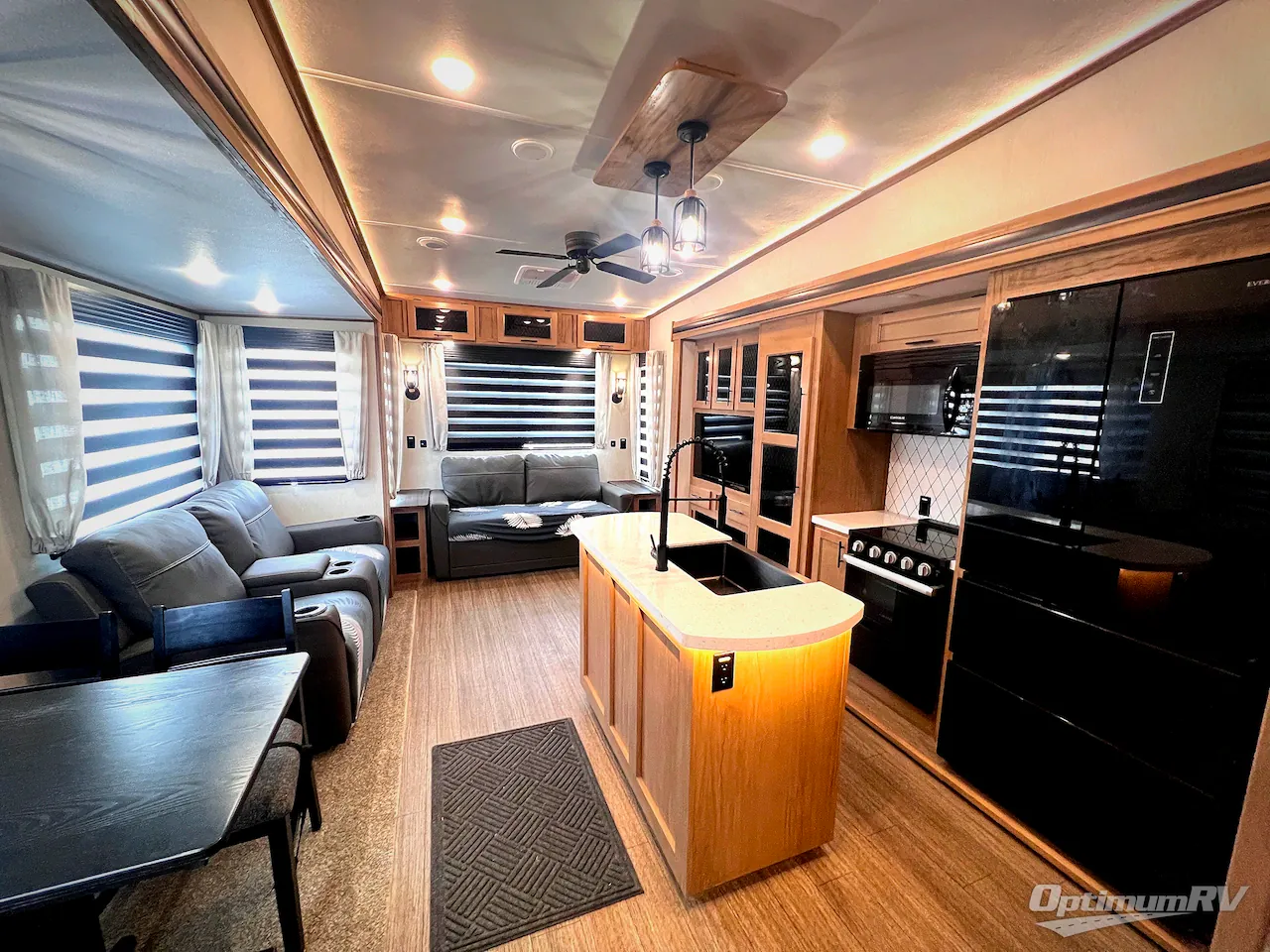 2023 Forest River Sabre 36BHQ — Photo 6