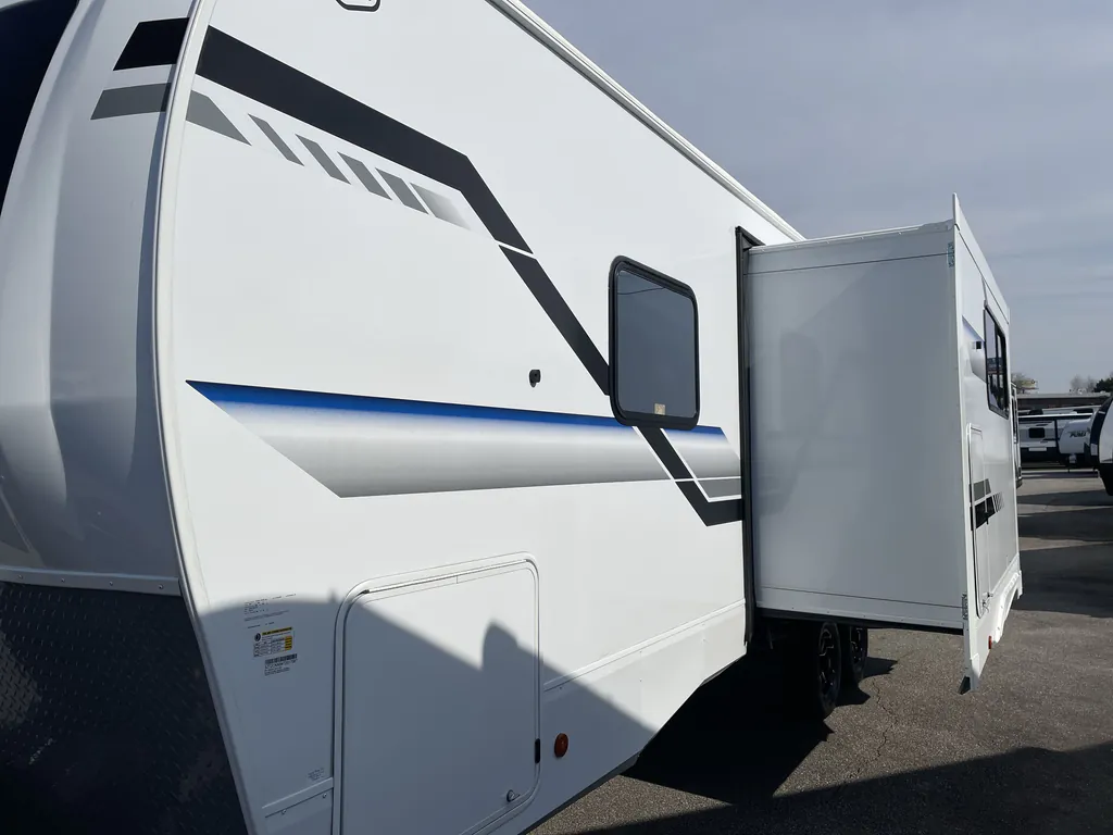 2026 Forest River Alpha Wolf 24TRUNK, Photos photo 6