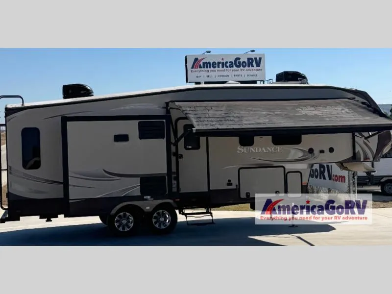 2015 Heartland Sundance 2880RLT - Photo 2