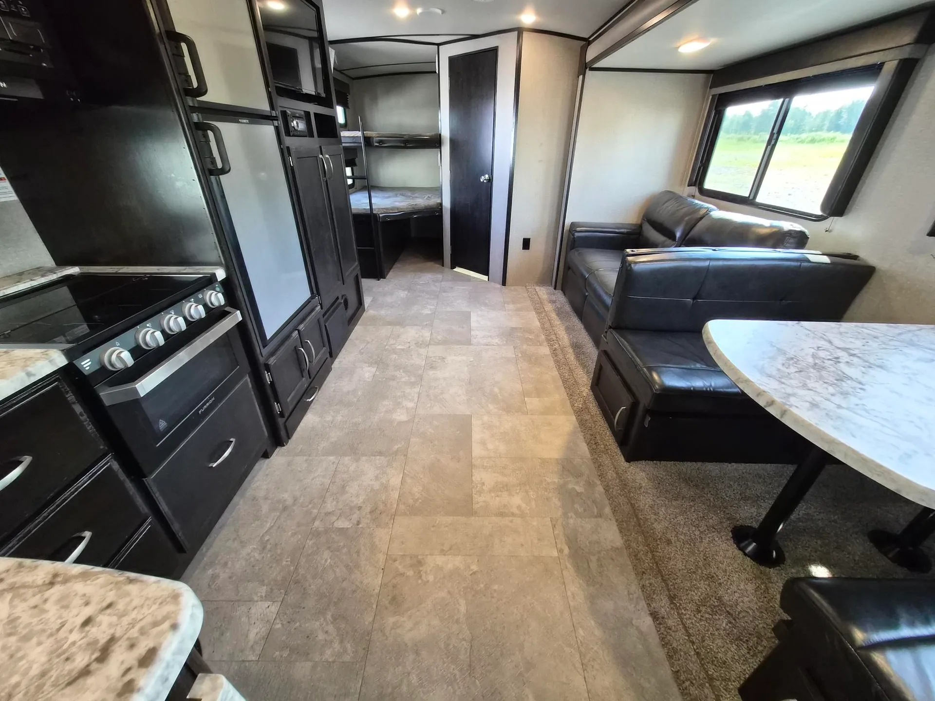 2019 Grand Design Imagine 2800BH - Photo 3